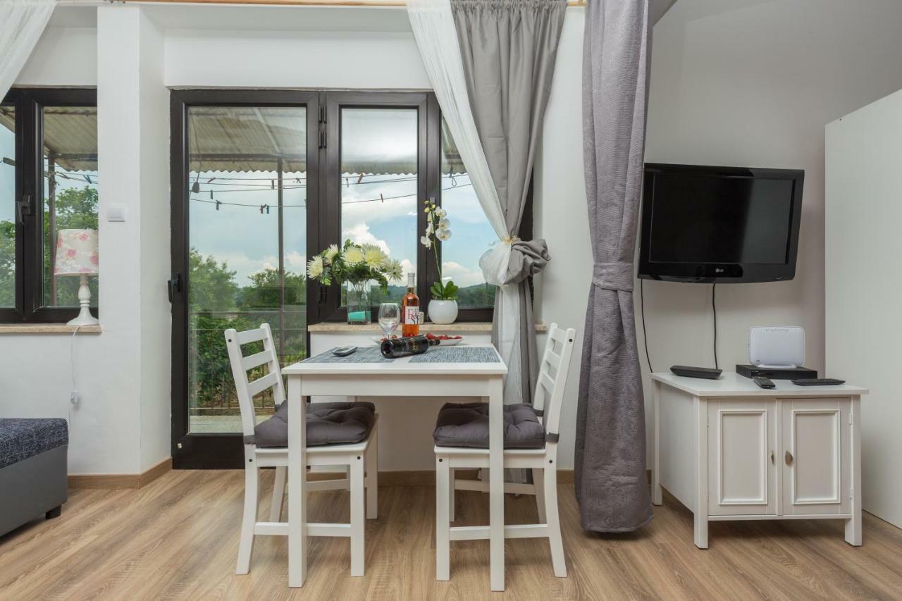 Studio Andrea โรวีน ภายนอก รูปภาพ