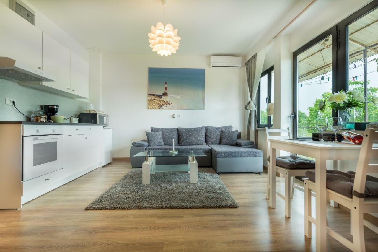 Studio Andrea โรวีน ภายนอก รูปภาพ