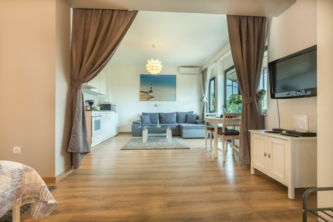 Studio Andrea โรวีน ภายนอก รูปภาพ