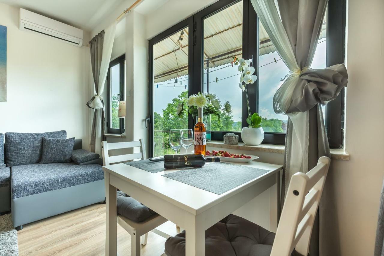 Studio Andrea โรวีน ภายนอก รูปภาพ