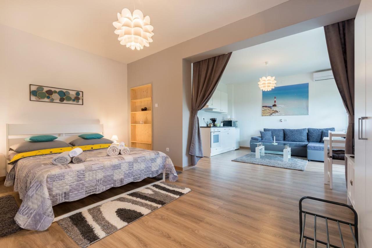 Studio Andrea โรวีน ภายนอก รูปภาพ